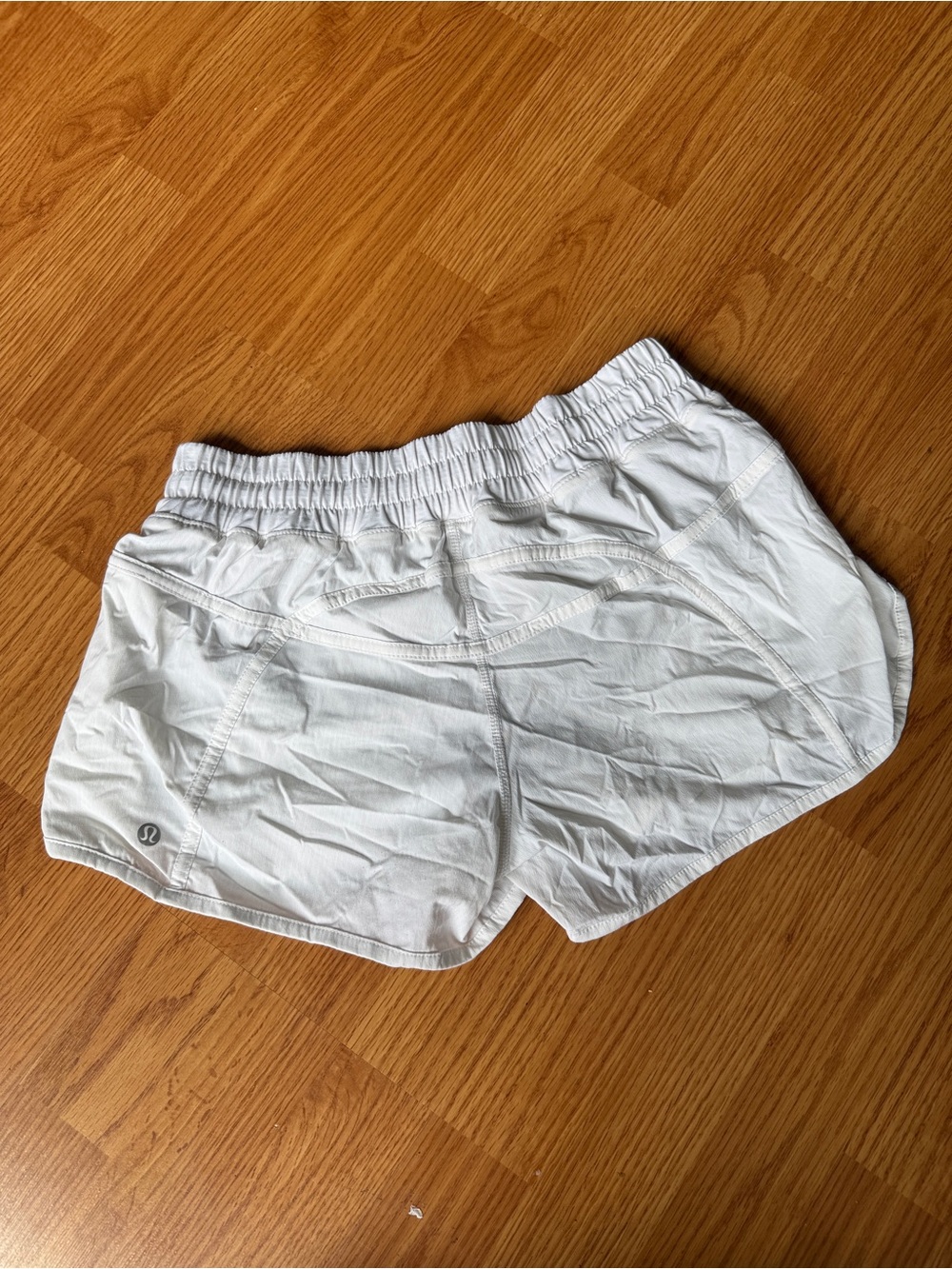 Lululemon Tracker Short IV *2-way Stretch 4" Size 8